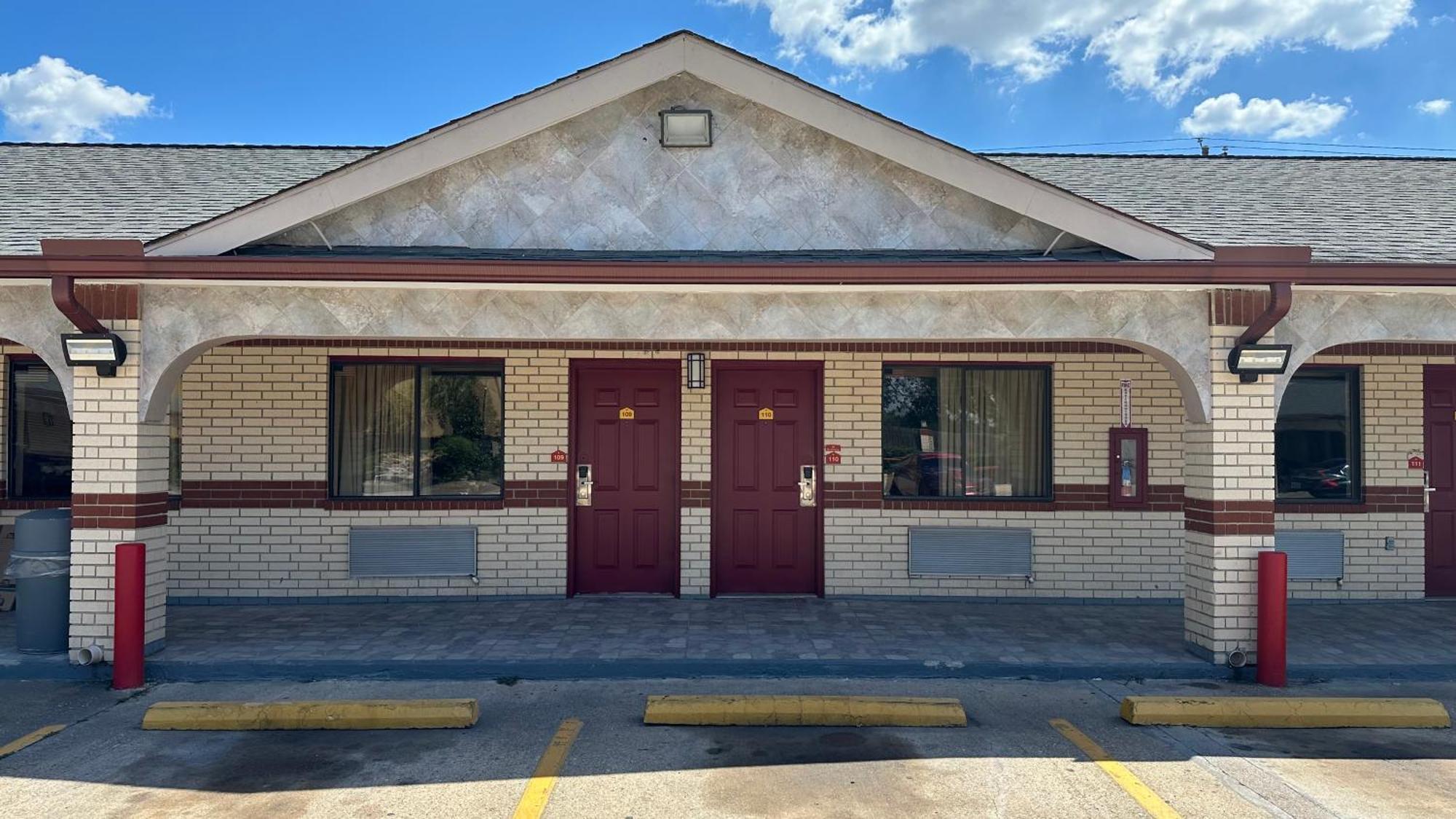 Palace Inn I-45 & Bellfort Houston Exterior photo